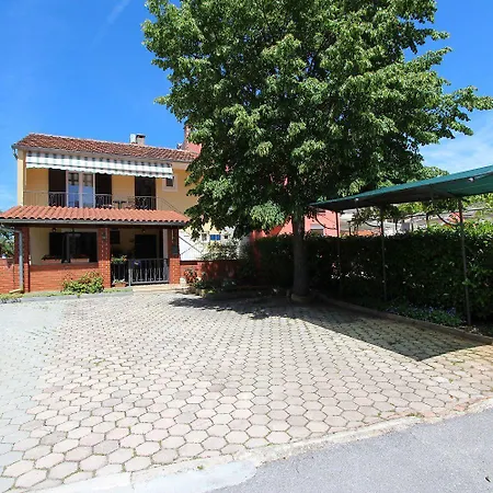 Helles Mit Idyllischem Grillplatz, Babybett, Privatparkplatz *