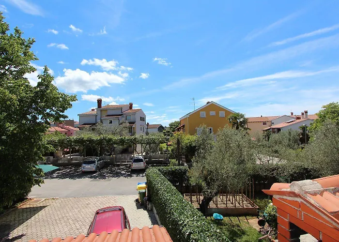Helles Mit Idyllischem Grillplatz, Babybett, Privatparkplatz Rovinj